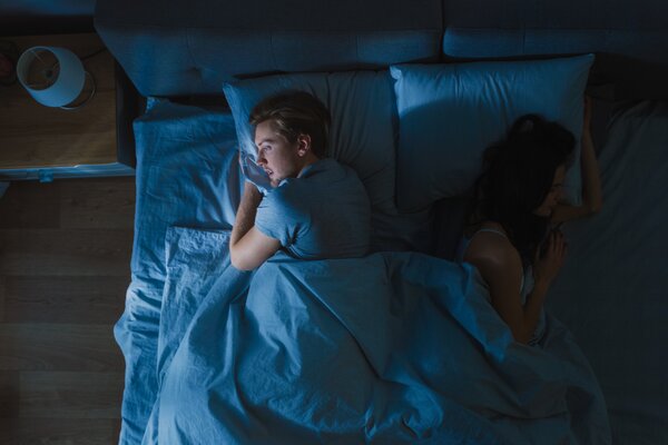 Ke zvýšení testosteronu u mužů napomáhá spánek
