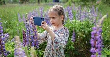 Vliv obrazovek na dětský mozek – vážně je tak velký, nebo nás jen straší?